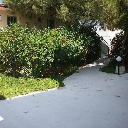 Rena Hotel